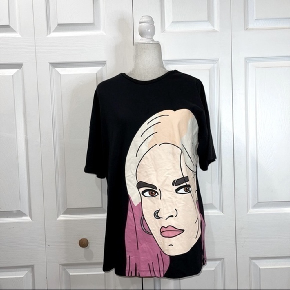 2/$25 Netflix Sex Education Graphic Tee
